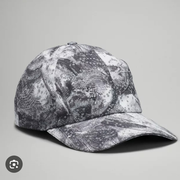 Lululemon Fast and Free Run Hat - Picture 1 of 7